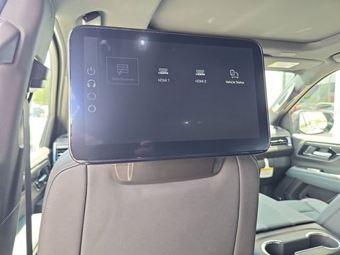 New 2026 GMC Yukon XL AT4 w/ AT4 Premium Plus Package AWD/4WD image 16