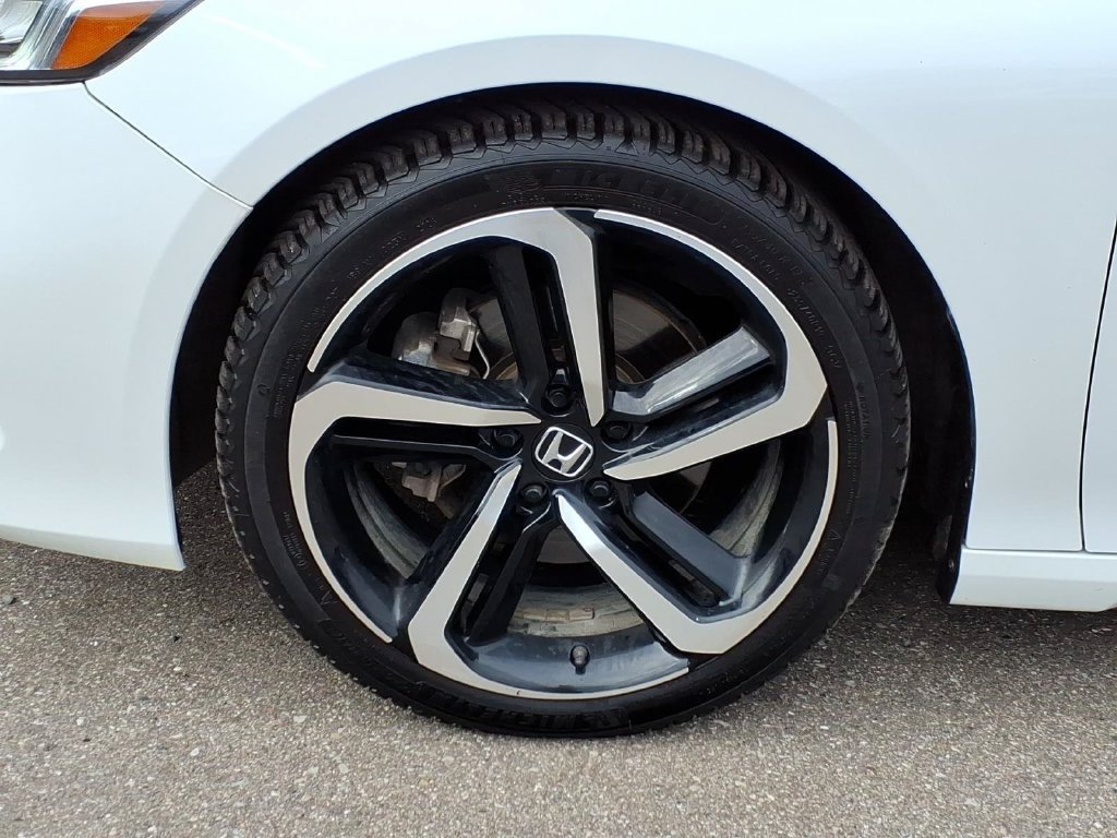 Used 2022 Honda Accord Sport image 9
