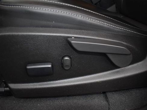 Used 2022 GMC Canyon Elevation w/ Elevation Premium Package image 14