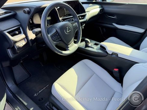 Used 2025 Lexus UX 300h FWD w/ Accessory Package (Z2) image 9