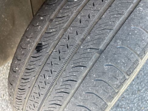 Used 2023 Jeep Compass Limited image 16