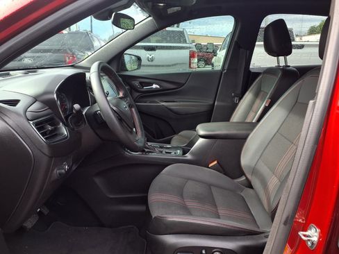 Used 2024 Chevrolet Equinox RS FWD image 17
