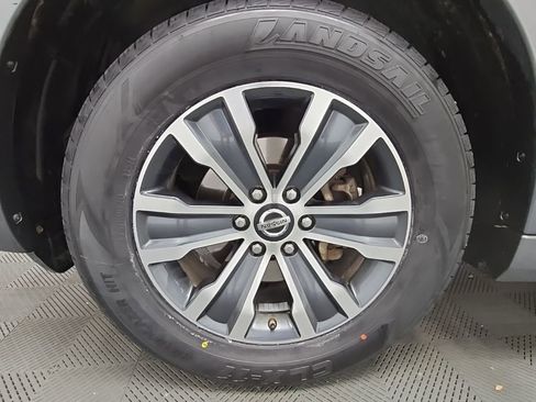 Used 2020 Nissan Armada SL w/ Premium Package image 50