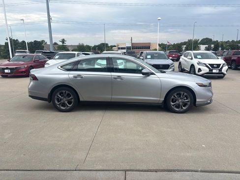 Used 2024 Honda Accord EX image 4