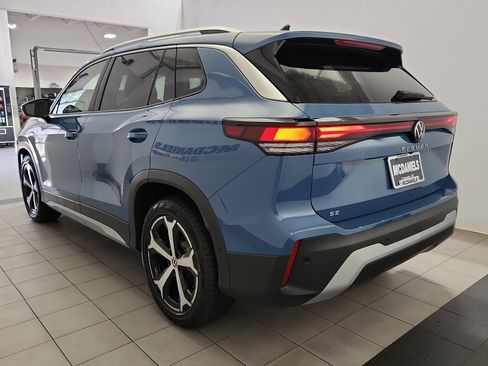New 2026 Volkswagen Tiguan SE FWD image 5