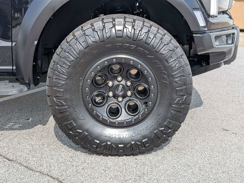 Used 2025 Ford F150 Raptor AWD/4WD image 11