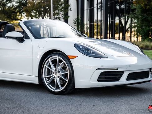 Used 2017 Porsche 718 Boxster image 60