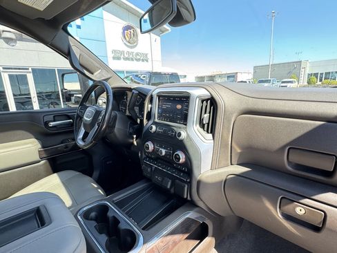 Used 2020 GMC Sierra 2500 SLT w/ SLT Premium Plus Package AWD/4WD image 11