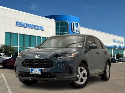 Used 2025 Honda HR-V LX
