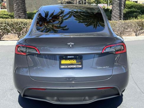 Used 2023 Tesla Model Y Long Range AWD/4WD image 14