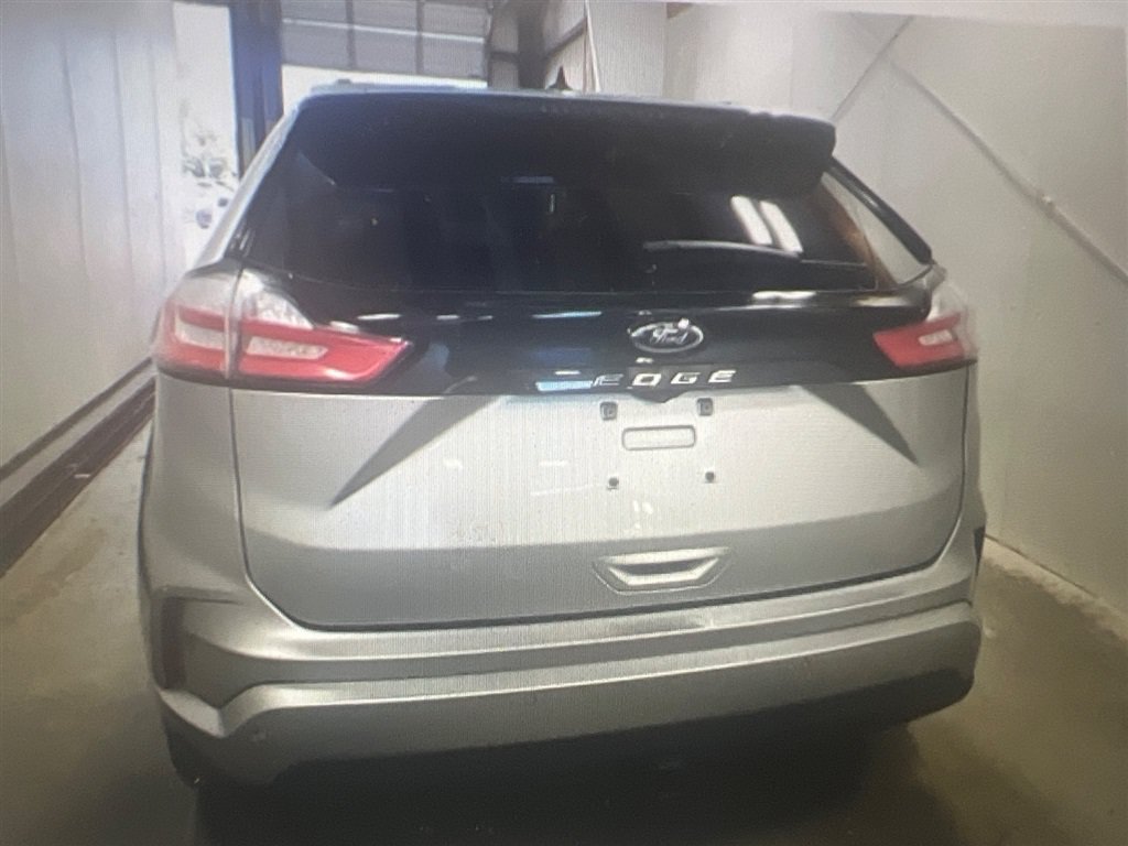 Used 2022 Ford Edge ST-Line w/ Class II Trailer Tow Package AWD/4WD image 3