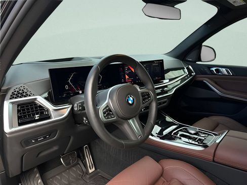 Used 2026 BMW X5 xDrive40i w/ M Sport Package AWD/4WD image 9