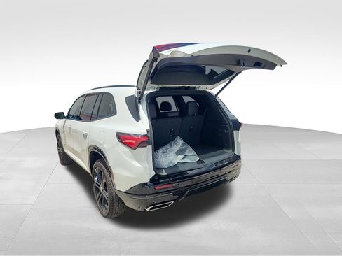 Used 2025 Buick Enclave Sport Touring w/ Power Package FWD image 14