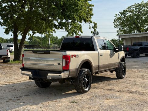 Used 2017 Ford F250 King Ranch w/ King Ranch Ultimate Package image 3