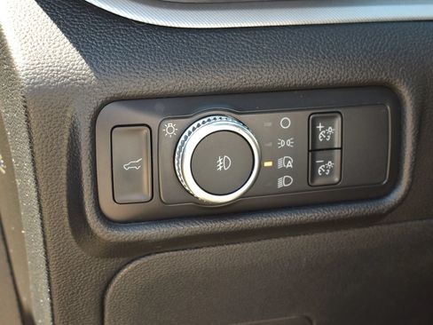 Used 2020 Ford Explorer XLT w/ Equipment Group 202A AWD/4WD image 84