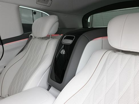 Used 2025 Mercedes-Benz Maybach GLS 600 4MATIC image 20