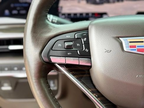 Used 2021 Cadillac Escalade Premium Luxury AWD/4WD image 29