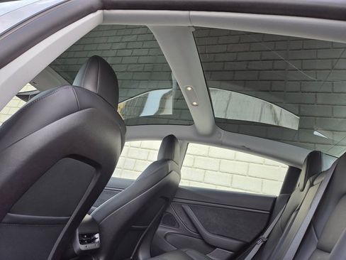 Used 2020 Tesla Model 3 Long Range image 34