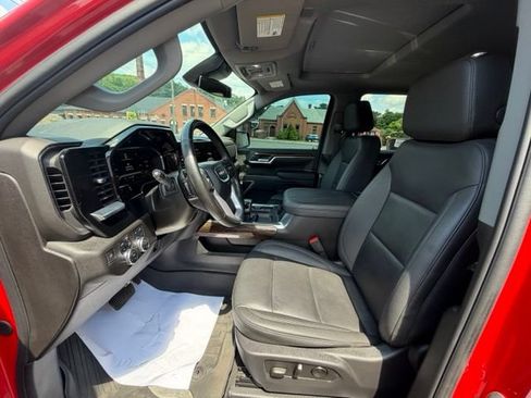 Used 2025 GMC Sierra 1500 Elevation w/ Elevation Premium Package AWD/4WD image 9