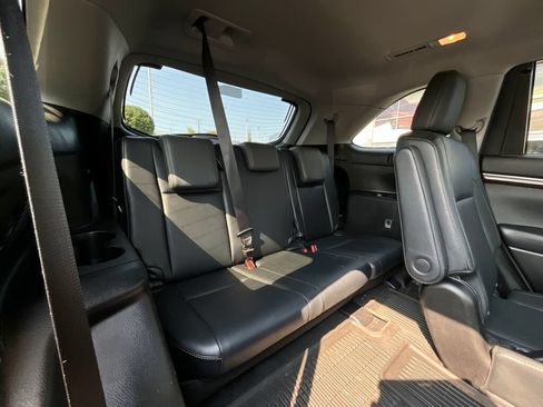 Used 2014 Toyota Highlander Limited w/ Driver Technology Package AWD/4WD image 15