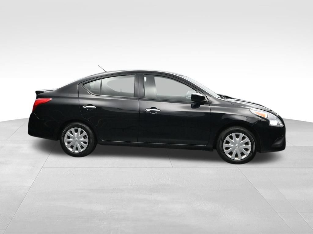 Used 2019 Nissan Versa SV FWD image 6
