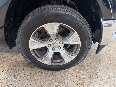 Used 2020 RAM 1500 Laramie AWD/4WD image 29