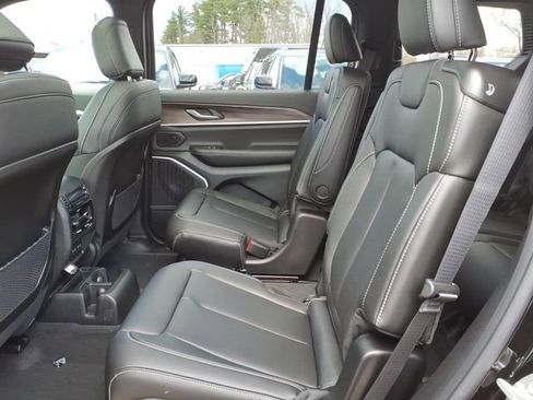 New 2026 Jeep Grand Cherokee L Limited AWD/4WD image 11