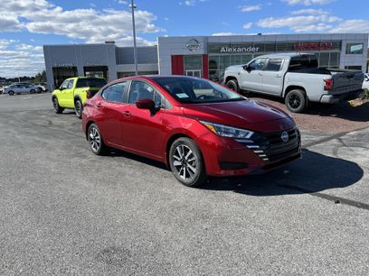 New 2025 Nissan Versa SV w/ Trunk Package