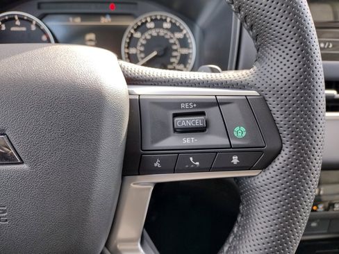 New 2026 Mitsubishi Outlander SE image 28