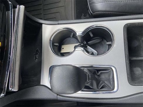 Used 2020 Jeep Grand Cherokee Limited image 19