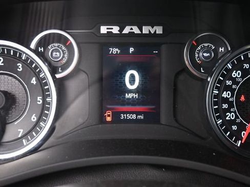 Used 2024 RAM 2500 Big Horn w/ Sport Appearance Package AWD/4WD image 34