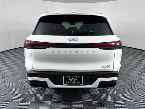 Certified 2025 INFINITI QX60 Luxe image 6