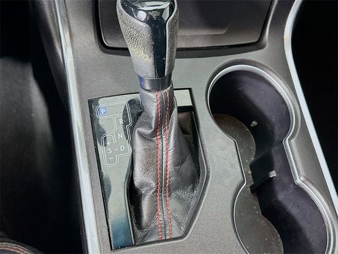 Used 2017 Toyota Camry XSE image 17