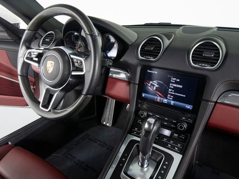 Certified 2024 Porsche 718 Cayman S RWD image 35