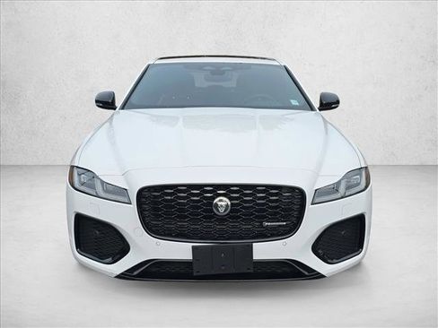 Certified 2024 Jaguar XF R-Dynamic SE image 2