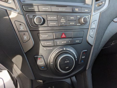 Used 2018 Hyundai Santa Fe Sport image 29