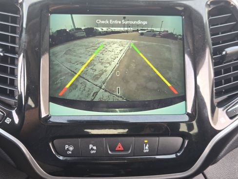 Used 2022 Jeep Cherokee Limited w/ Elite Package image 21