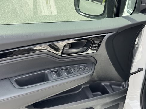 New 2026 Honda Odyssey Touring image 14