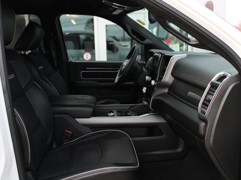 Used 2023 RAM 2500 Laramie w/ Night Edition image 13