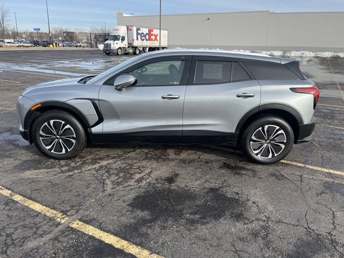 Used 2024 Chevrolet Blazer EV LT image 3