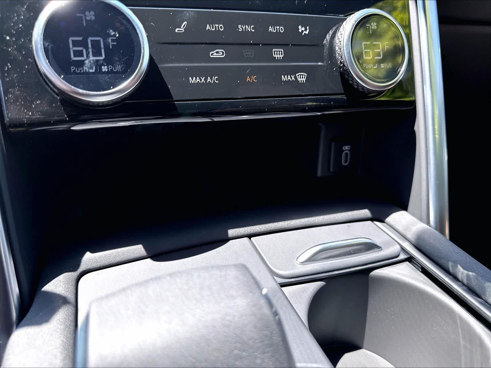 New 2026 Land Rover Discovery Dynamic SE AWD/4WD image 23