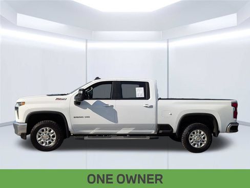 Used 2023 Chevrolet Silverado 2500 LT w/ Convenience Package AWD/4WD image 2