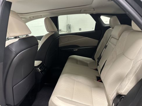Certified 2024 Lexus RX 350 AWD w/ Convenience Package image 31