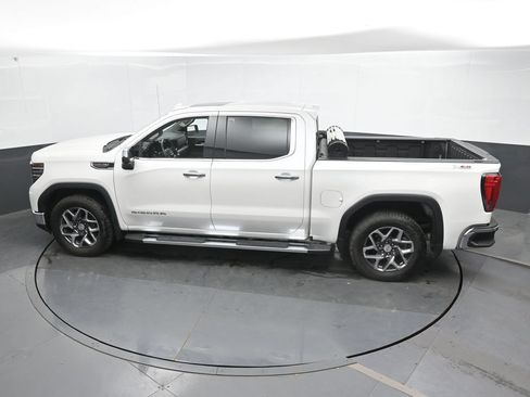 Used 2022 GMC Sierra 1500 SLT w/ SLT Premium Plus Package AWD/4WD image 37