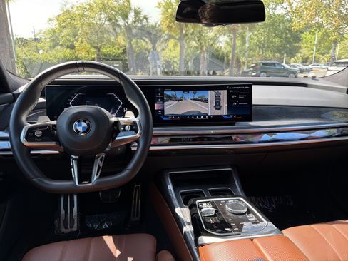 Used 2023 BMW 760i xDrive w/ Executive Package image 29