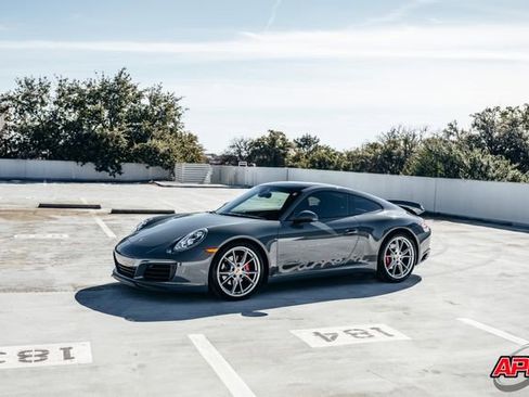Used 2017 Porsche 911 Carrera image 43