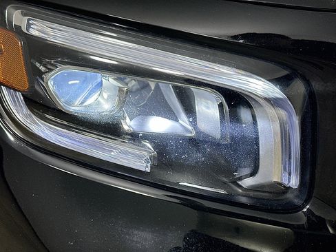 Certified 2021 Mercedes-Benz GLB 250 4MATIC image 41