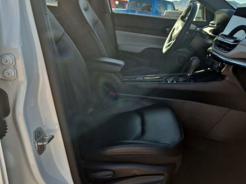 Used 2024 Jeep Compass Limited image 28