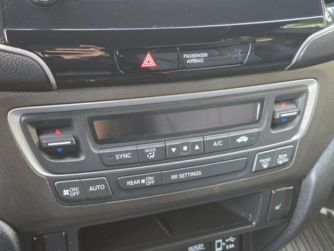 Used 2022 Honda Passport TrailSport image 37