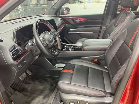 Certified 2024 Chevrolet Traverse RS w/ LPO, Floor Liner Package image 38